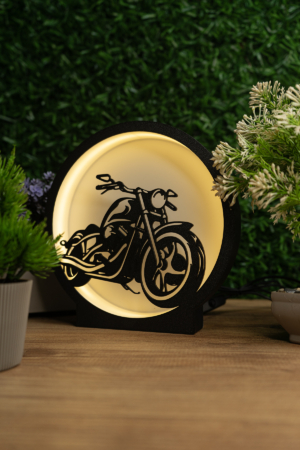 Chopper Motor Temalı Lightbox – 3D Işıklı Masa Lambası | LED Gece Lambası | Gaming Dekor “Chopper Motor Temalı Lightbox – 3D Işıklı Masa Lambası | LED Gece Lambası | Gaming Dekor Oyun odası, masaüstü ve dekoratif kullanım için mükemmel tasarım. Koleksiyon severlere özel hediye. Gaming setup ve gece lambası olarak kullanılabilir.” Chopper Motor Temalı Lightbox – 3D Işıklı Masa Lambası | LED Gece Lambası | Gaming Dekor