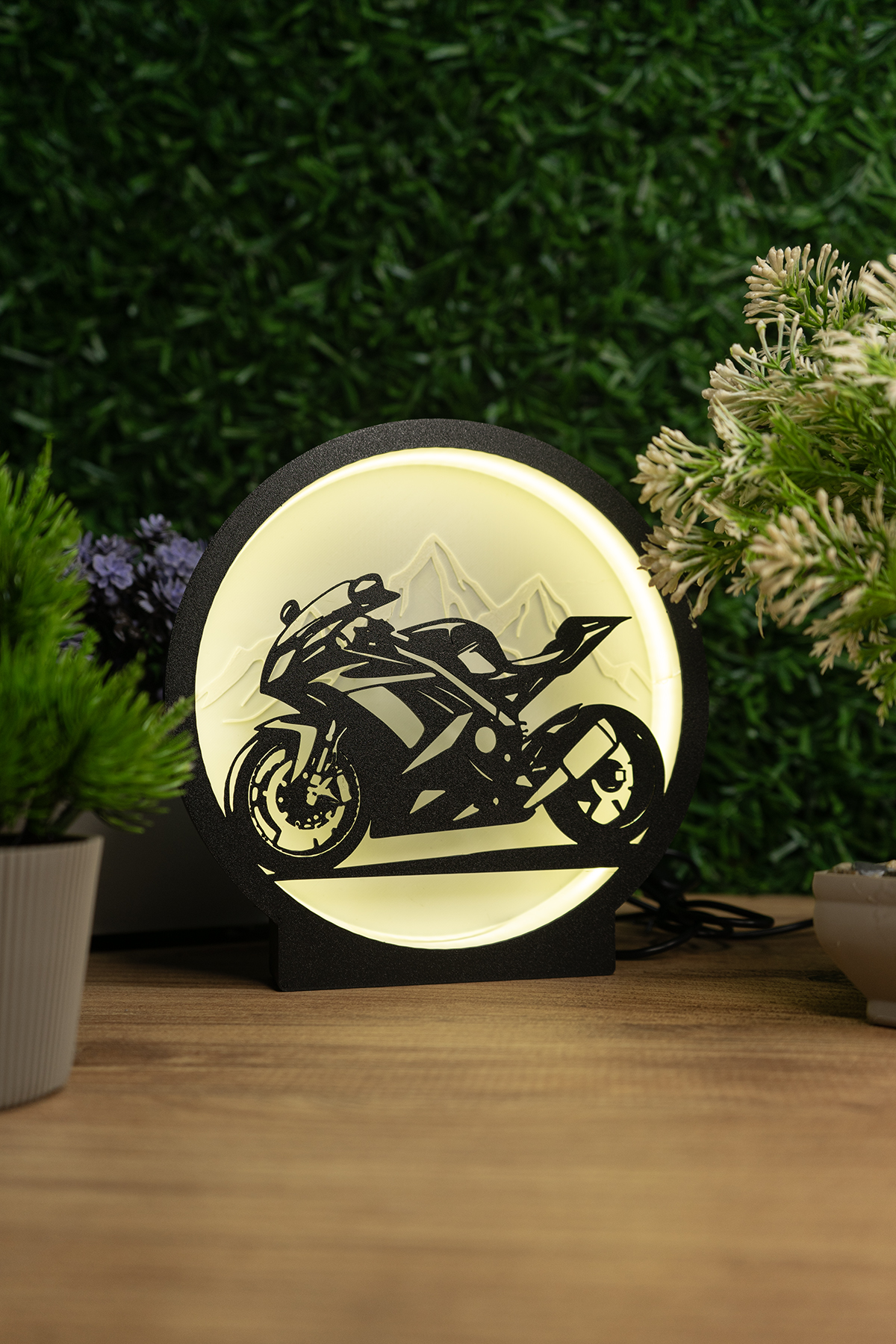 Spor Motor Temalı Lightbox – 3D Işıklı Masa Lambası | LED Gece Lambası | Gaming Dekor Spor Motor Temalı Lightbox – 3D Işıklı Masa Lambası | LED Gece Lambası | Gaming Dekor