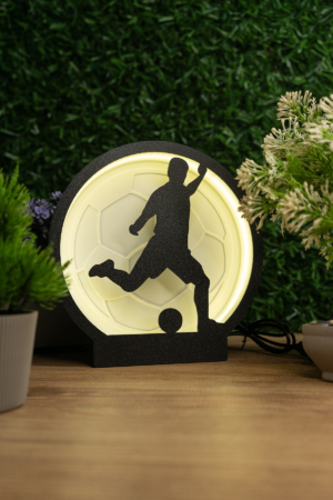 Futbol Temalı Lightbox – 3D Işıklı Masa Lambası | LED Gece Lambası | Gaming Dekor “Futbol Temalı Lightbox – 3D Işıklı Masa Lambası | LED Gece Lambası | Gaming Dekor Oyun odası, masaüstü ve dekoratif kullanım için mükemmel tasarım. Koleksiyon severlere özel hediye. Gaming setup ve gece lambası olarak kullanılabilir.” Futbol Temalı Lightbox – 3D Işıklı Masa Lambası | LED Gece Lambası | Gaming Dekor