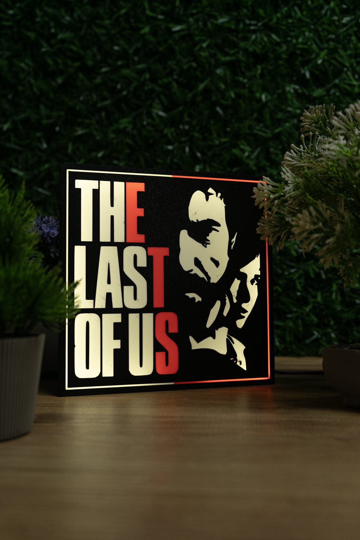 The Last Of Us Lightbox – 3D Işıklı Masa Lambası | LED Gece Lambası | Gaming Dekor The Last Of Us Lightbox – 3D Işıklı Masa Lambası | LED Gece Lambası | Gaming Dekor