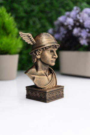 Hermes Büst Figür – Antik Yunan Mitolojisi Dekoratif Heykel <h2 style="text-align: center;" data-start="437" data-end="761">Hermes Büst Figür – Antik Yunan Mitolojisi Dekoratif Heykel</h2> <p style="text-align: center;">Hermes Büst Mitoloji tutkunları ve sanat severler için eşsiz bir koleksiyon parçasıdır.</p> Hermes Büst Figür – Antik Yunan Mitolojisi Dekoratif Heykel