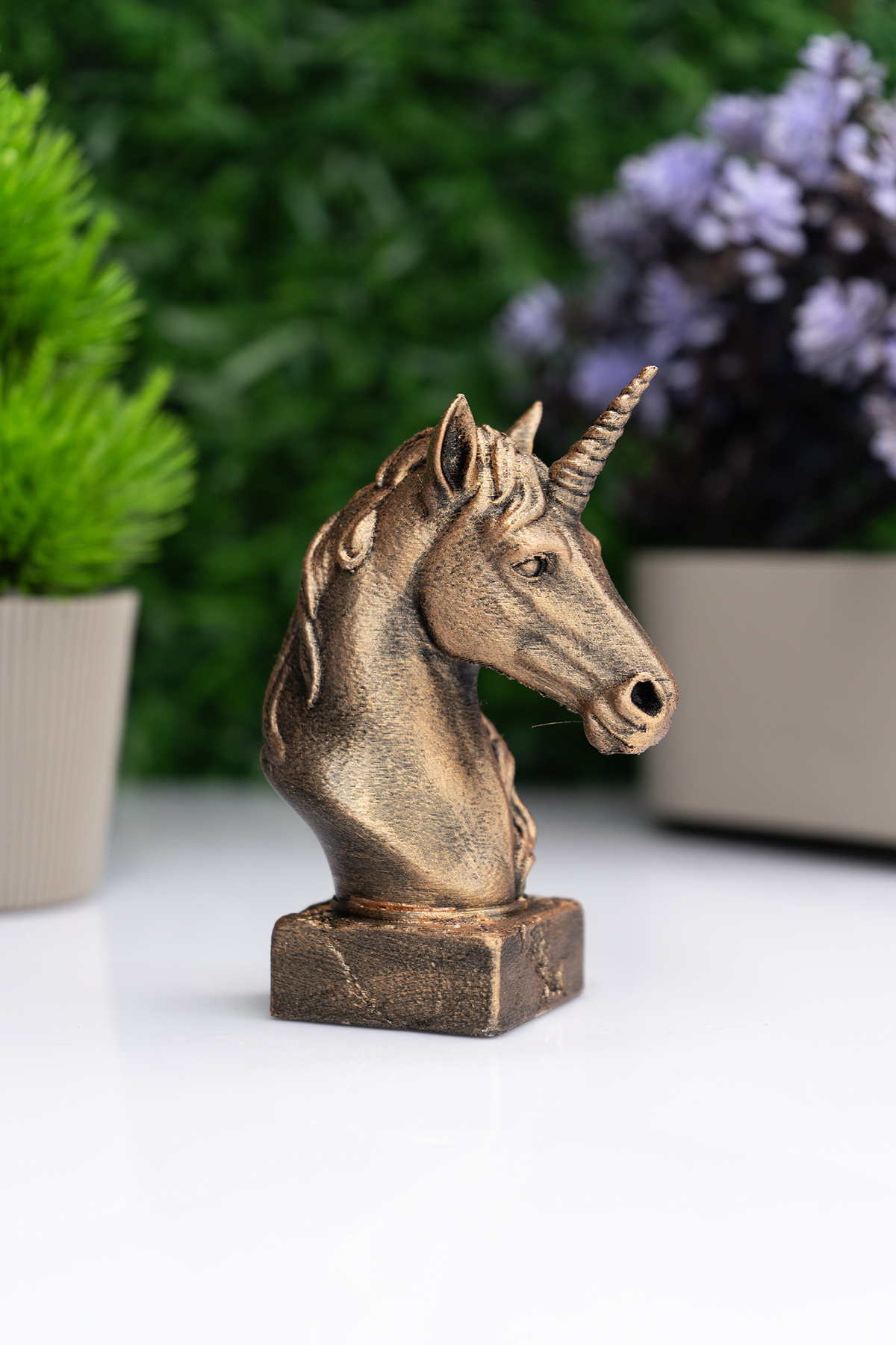 Unicorn Büst Heykel – El Yapımı Dekoratif Figür Unicorn Büst Heykel – El Yapımı Dekoratif Figür