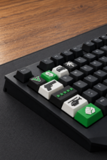 GTA V Gamer Keycaps 8 tuş ve 1 spacebar seti, klavye üzerinde görünüm