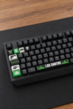 GTA V Gamer Keycaps 8 tuş ve 1 spacebar seti, klavye üzerinde yakın görünüm