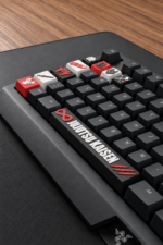 Jujutsu Kaisen Anime Keycaps 8 tuş ve 1 spacebar seti, klavye üzerinde detay görünümü