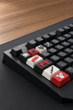 Jujutsu Kaisen Anime Keycaps 8 tuş ve 1 spacebar seti, klavye üzerinde görünüm