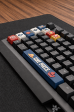 One Piece Anime Keycaps 8 tuş ve 1 spacebar seti, klavye üzerinde detay görünümü