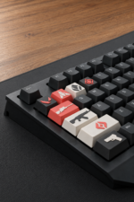 Makerpax Valorant Gamer Keycaps temalı tuş kapaklarının yakın görünümü